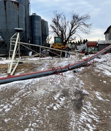 Farm King 1070 Auger – 70’