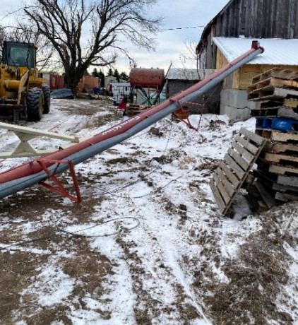 Farm King 1070 Auger – 70’ - Image 5