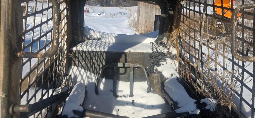 2014 Gehl R190 Skid Steer - Image 15