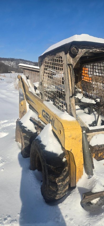 2014 Gehl R190 Skid Steer - Image 7