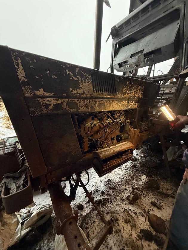 International 1066 Tractor - Image 2