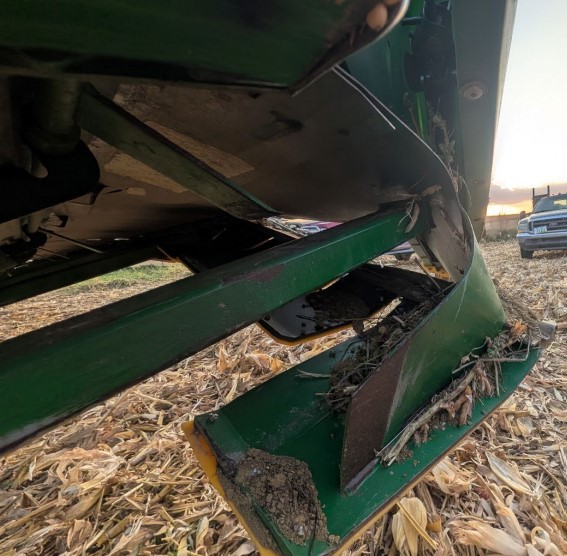 2011 John Deere 630F Header - Image 11