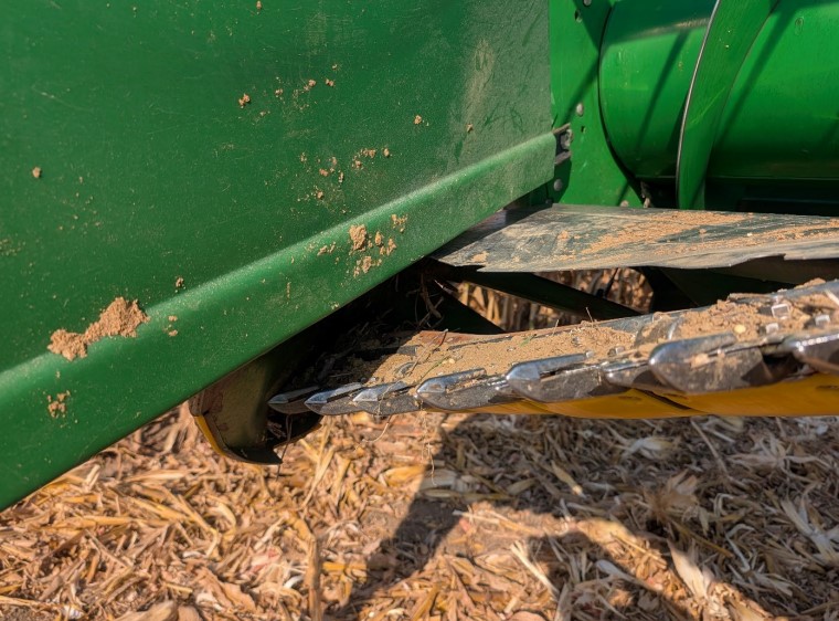 2011 John Deere 630F Header - Image 12