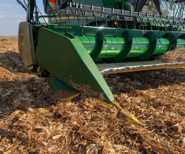 2011 John Deere 630F Header - Image 13