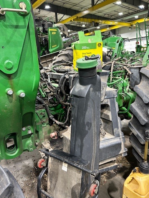 2011 John Deere 7200R Tractor - Image 6