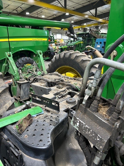 2011 John Deere 7200R Tractor - Image 7