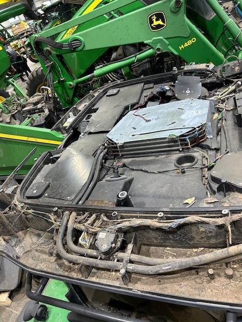 2011 John Deere 7200R Tractor - Image 12