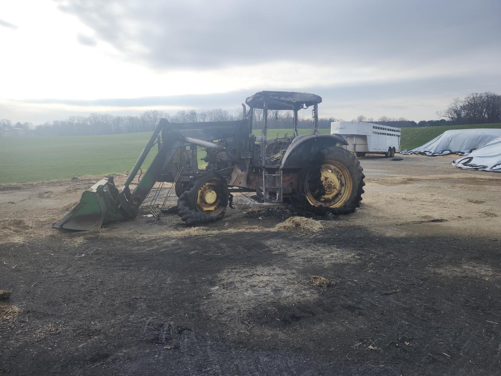 John Deere 7330 Premium Tractor - Image 4