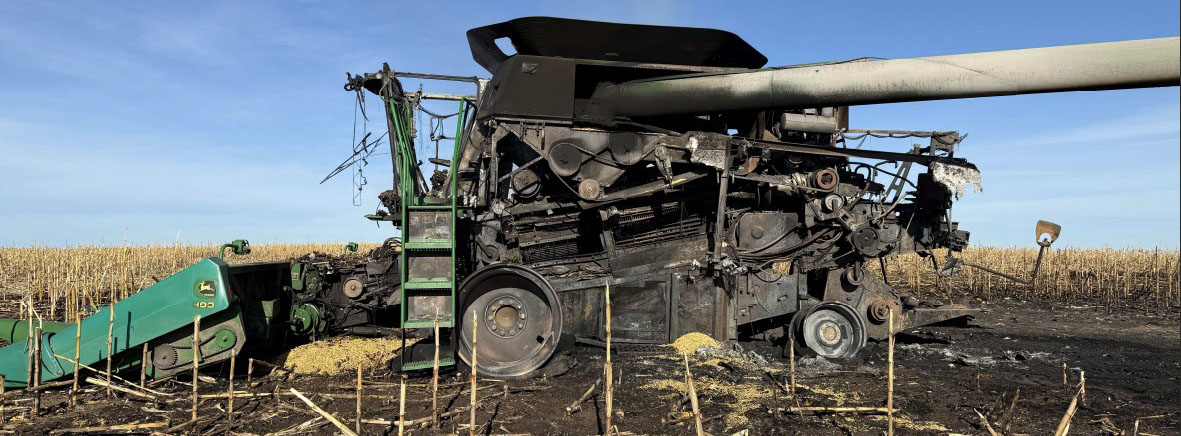 John Deere 9670 Combine - Image 3