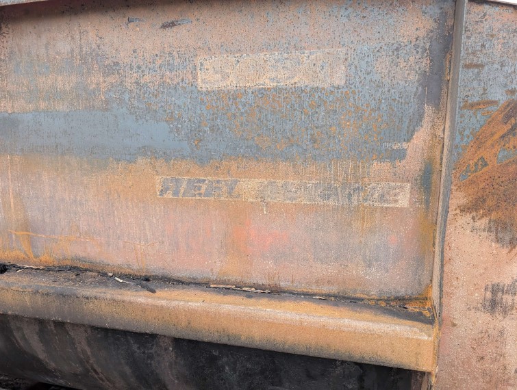 Knight Feed Wagon - Image 4