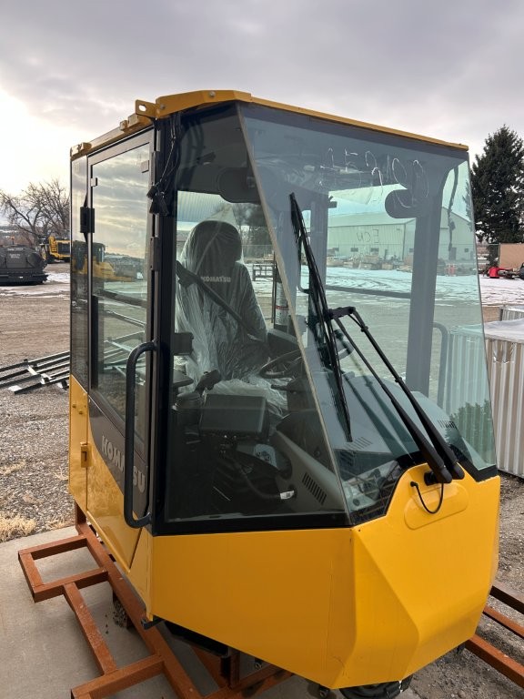 2025 Komatsu Cab - Image 10