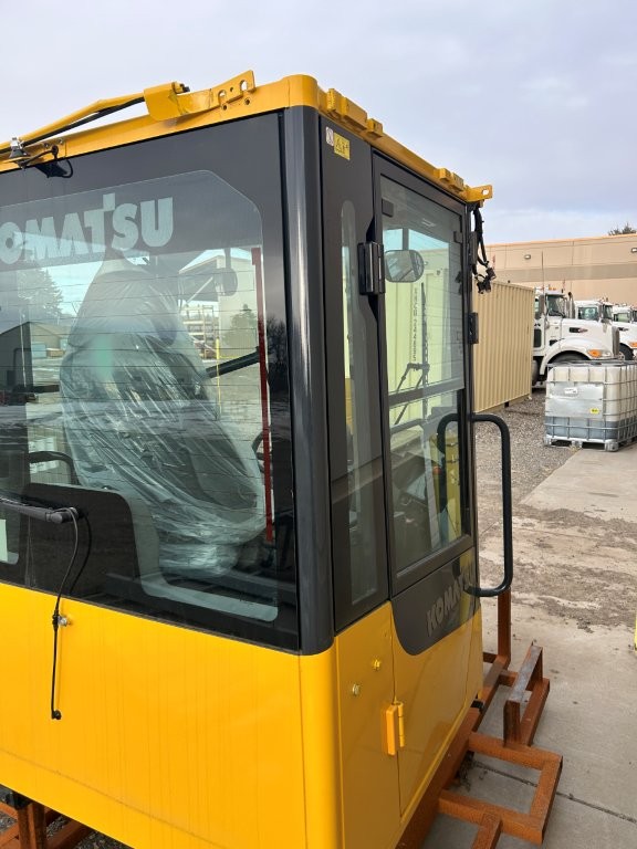 2025 Komatsu Cab - Image 3