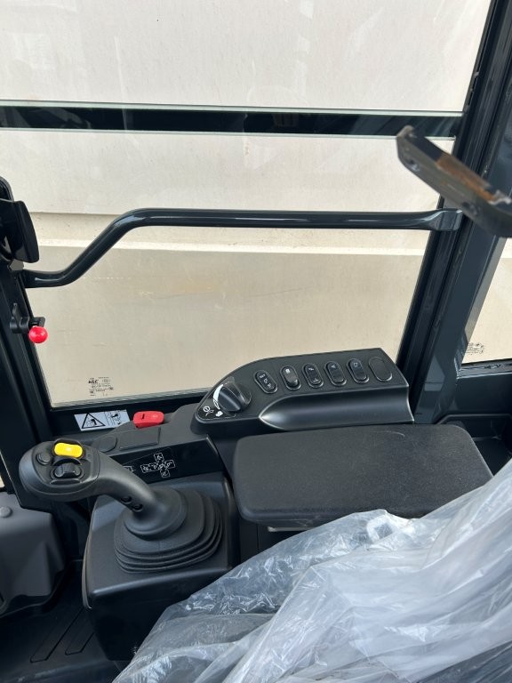 2025 Komatsu Cab - Image 4