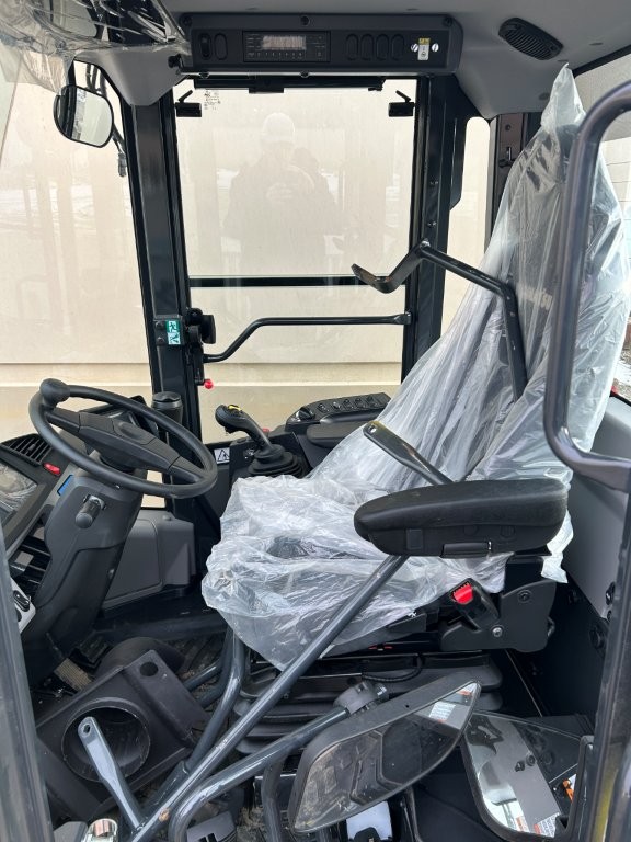 2025 Komatsu Cab - Image 6