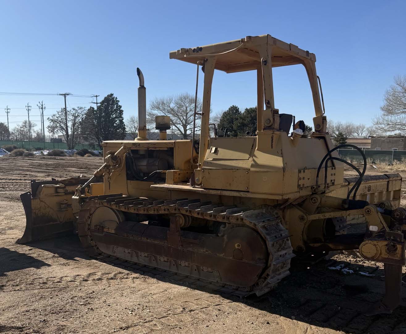 1985 Komatsu D41A-3 Dozer - Image 2