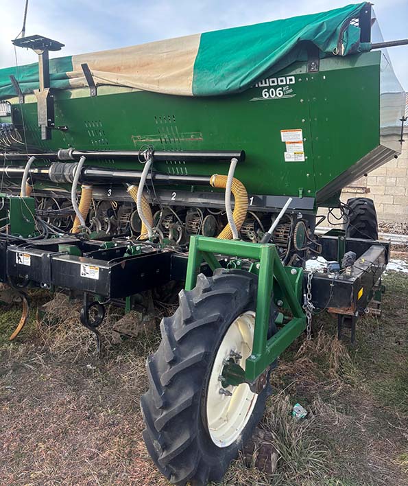 2018 Lockwood 606 Planter - Image 2