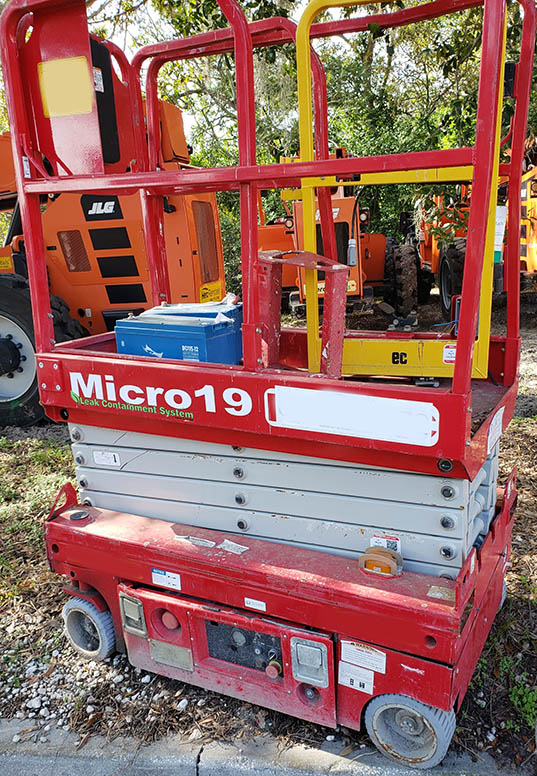 2024 MEC Micro 19 Scissor Lifts - Image 10