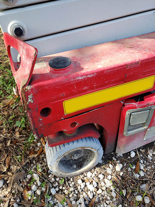 2024 MEC Micro 19 Scissor Lifts - Image 13