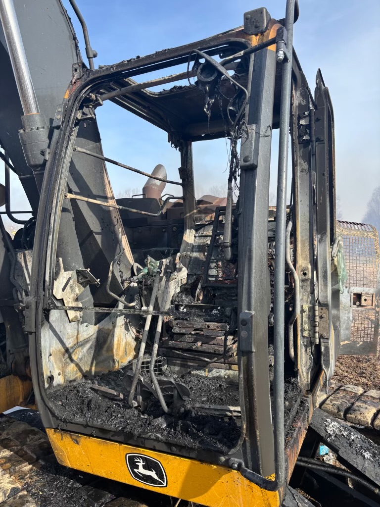 2023 Deere 135P Excavator - Image 6