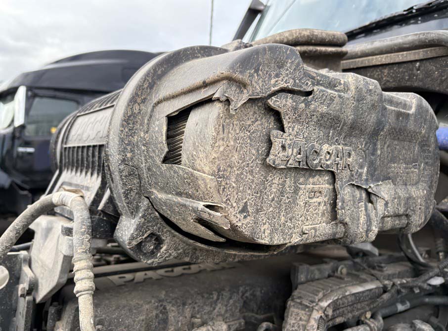 2023 Kenworth T680 (2) - Image 13