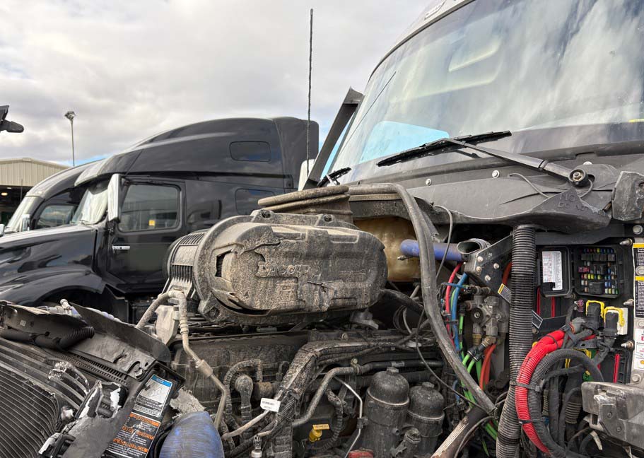 2023 Kenworth T680 (2) - Image 15