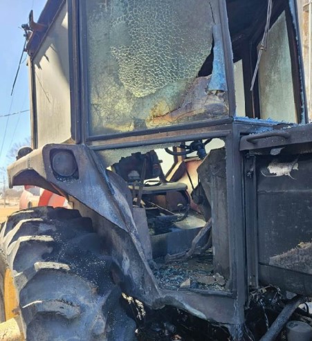 1980 White 2-135 Tractor - Image 3