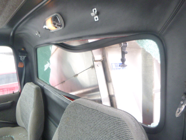 1996 Ford L8000 Dump Truck - Image 23