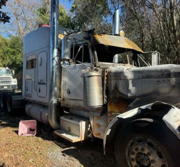 2000 Peterbilt 387 - Image 9