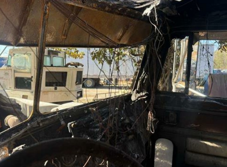 2000 Peterbilt 387 - Image 24