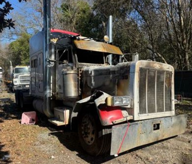 2000 Peterbilt 387 - Image 4
