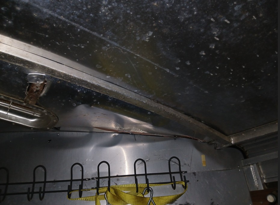 2003 Cherokee 4H Slant Horse Trailer - Image 25