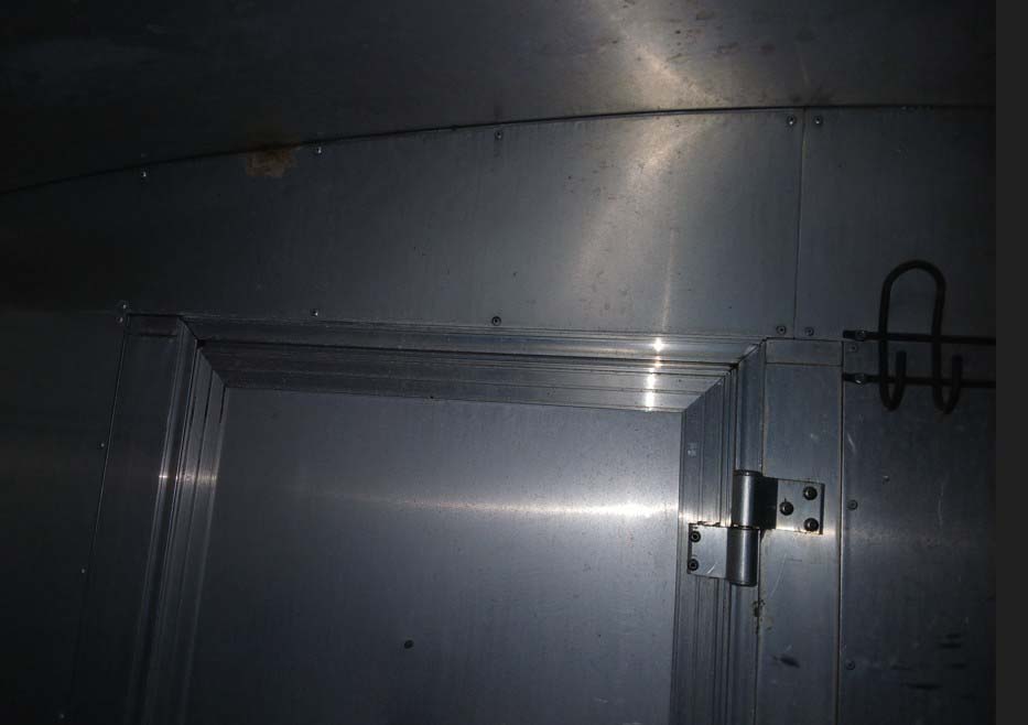 2003 Cherokee 4H Slant Horse Trailer - Image 27