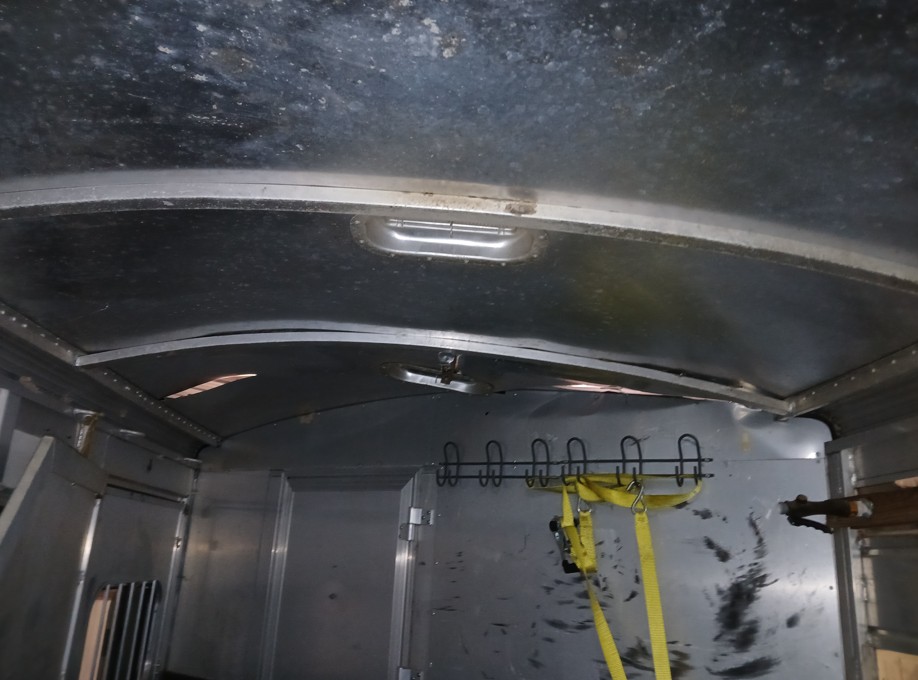 2003 Cherokee 4H Slant Horse Trailer - Image 28