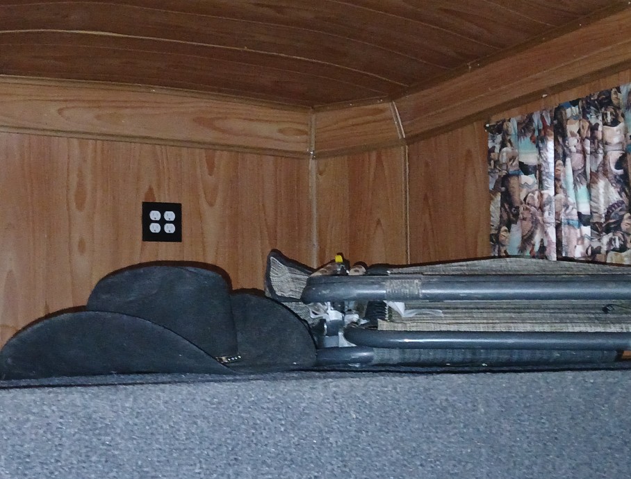 2003 Cherokee 4H Slant Horse Trailer - Image 7