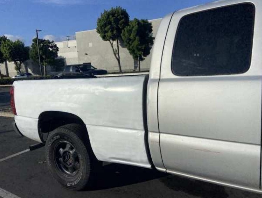 2003 Chevrolet Silverado - Image 16