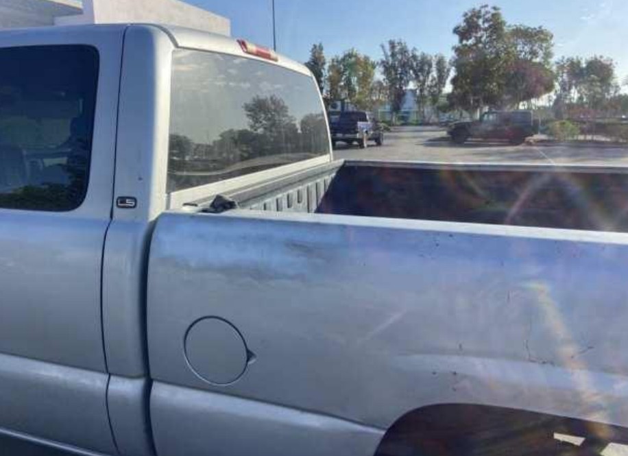 2003 Chevrolet Silverado - Image 18