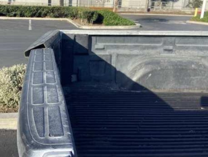 2003 Chevrolet Silverado - Image 22