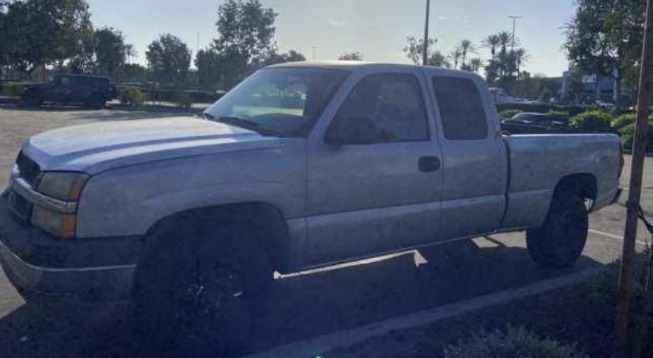 2003 Chevrolet Silverado - Image 23