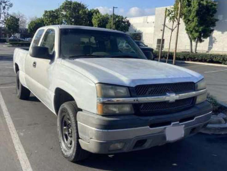 2003 Chevrolet Silverado - Image 2