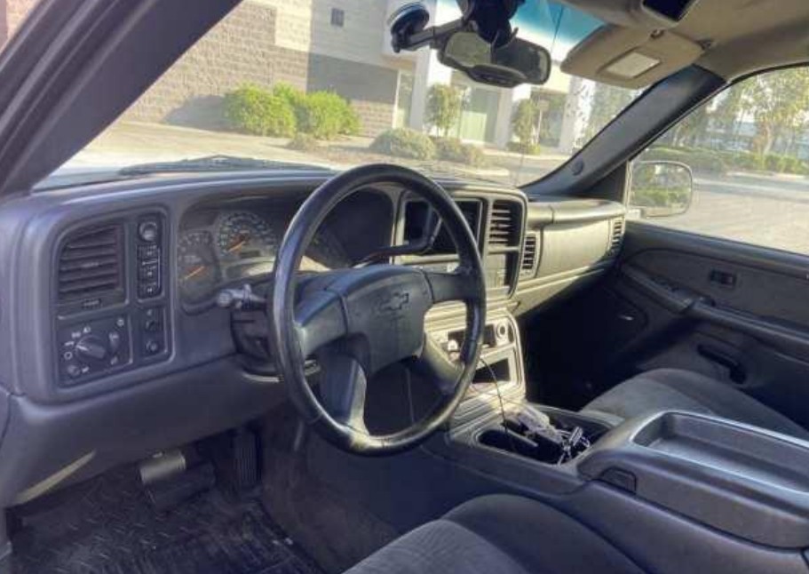 2003 Chevrolet Silverado - Image 6