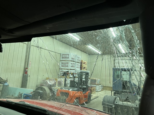 2003 International 7400 Dump Truck - Image 10