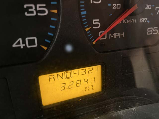 2003 International 7400 Dump Truck - Image 3