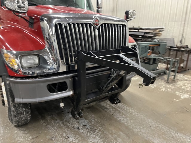 2003 International 7400 Dump Truck - Image 31