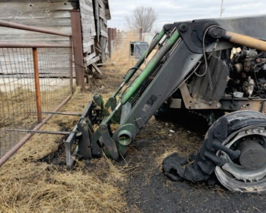2003 John Deere 7520 Tractor - Image 2