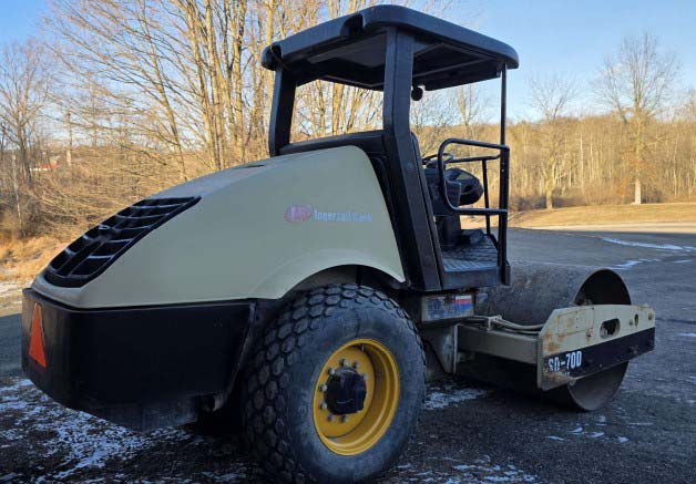 2004 Ingersoll-Rand SD70D Compactor - Image 4