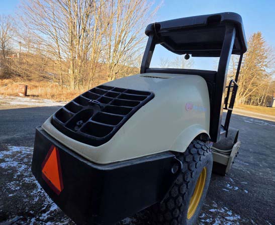 2004 Ingersoll-Rand SD70D Compactor - Image 7