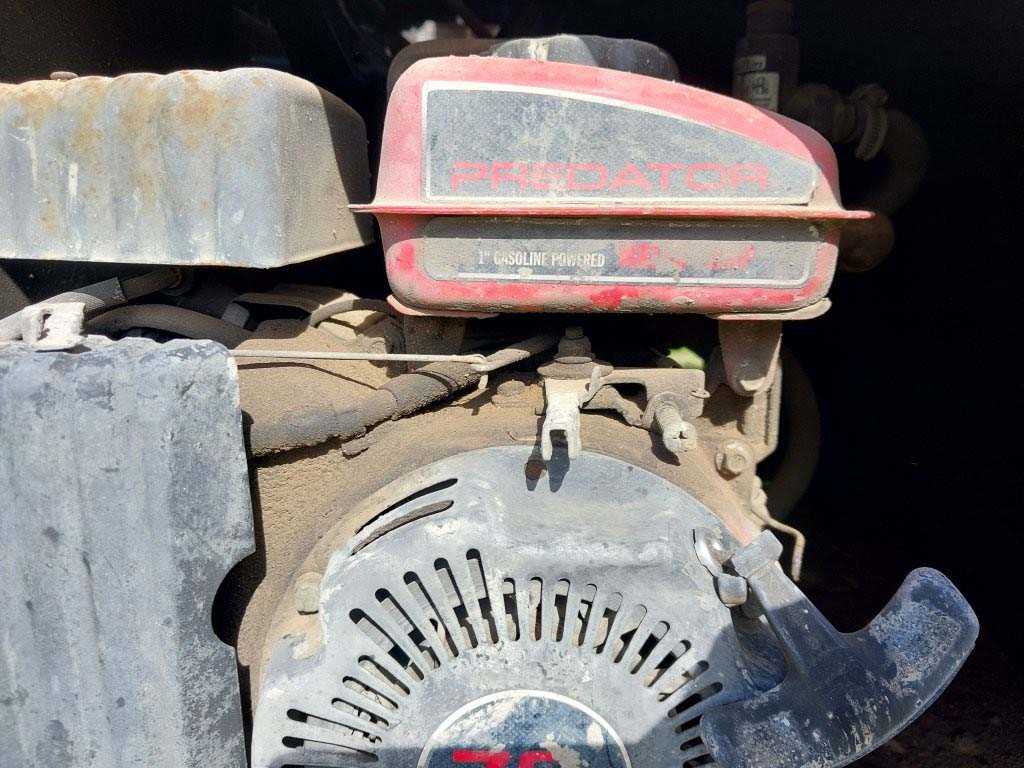 2005 International 4300 Concrete Pump Truck - Image 12