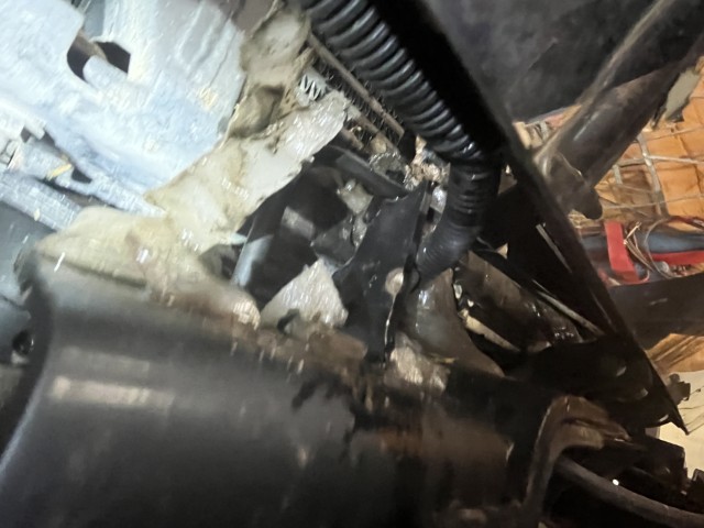 2005 International 4700 Dump Truck - Image 21