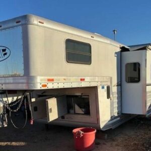 2007 4-STAR 3-Horse Trailer – 33′ Gooseneck With Living Quarter