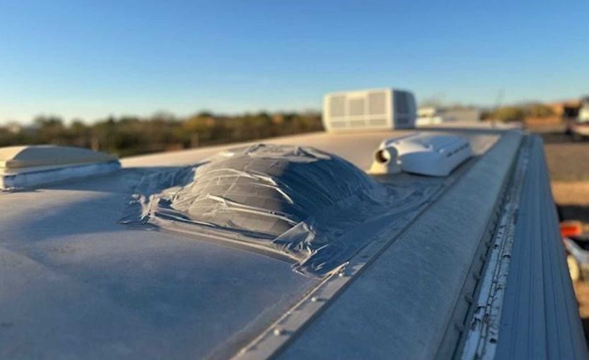 2007 4-STAR 3-Horse Trailer – 33′ Gooseneck With Living Quarter - Image 12